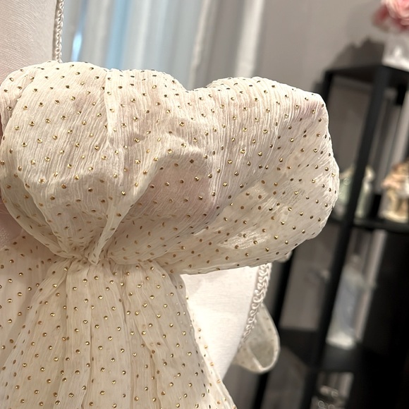 MM Couture by Miss M off the shoulder beautiful blouse. White size L - Picture 16 of 16